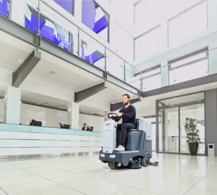 NİLFİSK- in yeni SC550 yuyucusu standart bir həll olaraq enerji və suya qənaət edir